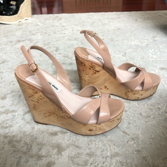Miu Miu nude patent leather wedges in amazing condition! - Picture 3 of 4